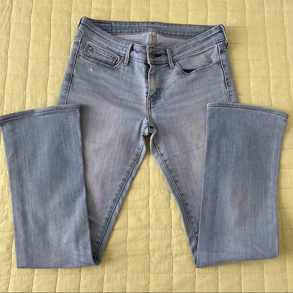 Levi’s Light Wash Jeans